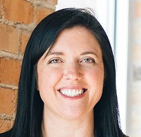 Headshot de Sophie Hartwell, chefe de suporte ao cliente na equipa de atendimento